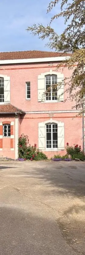 Maison d'hôtes La Bambouseraie，位于Thierville-sur-Meuse的酒店