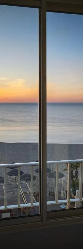 Appartement 50 m2 climatisé en front de mer, plage à 10m，位于圣普里安海滩的酒店