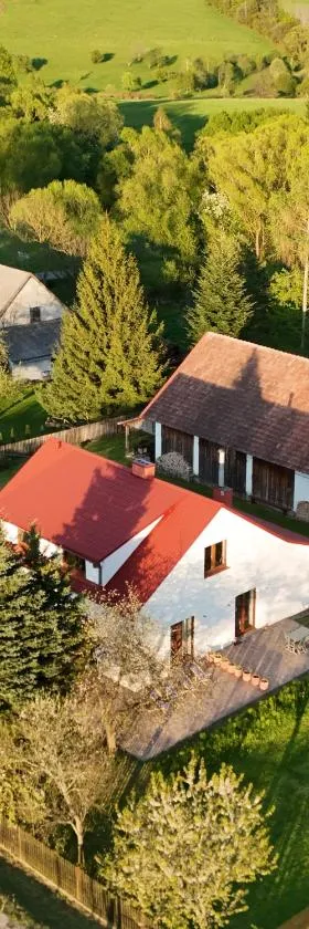 Śpimy u Dziadków - APARTAMENTY BIESZCZADY，位于Nowosielce Kozickie的酒店