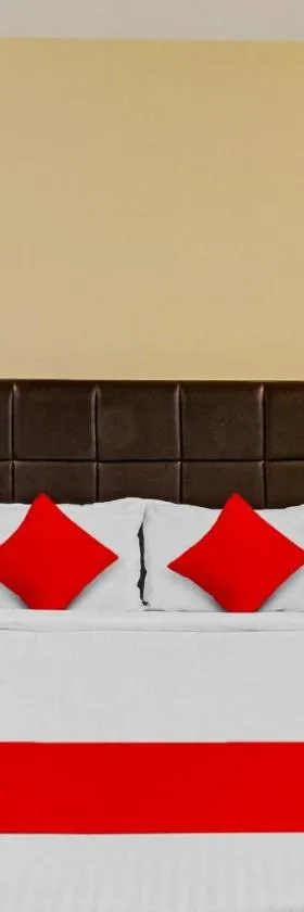 Super Hotel O Lakshmi Royal Inn，位于瓦朗加尔的酒店
