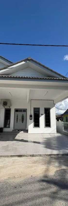 Homestay Ayuni，位于瓜拉丁加奴的酒店