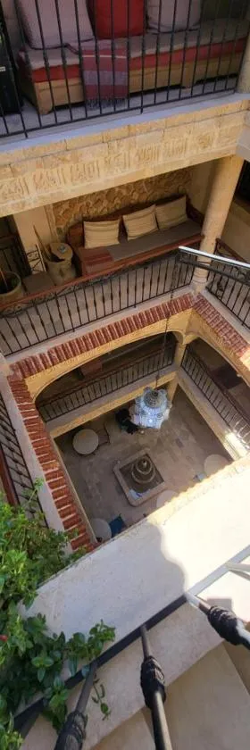 Al Madina, traditional Riad，位于比塞大的酒店