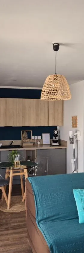 Charmant logement neuf，位于乌尔坦的酒店