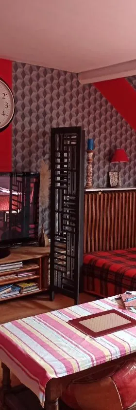 PETIT APPARTEMENT 30M2, 3 lits, de 1 à 4 pers，位于Neuilly的酒店