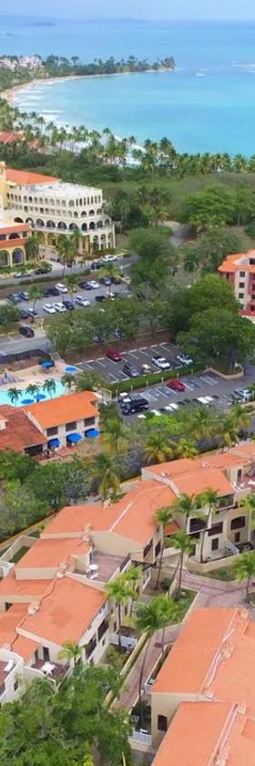 Park Royal Homestay Club Cala Puerto Rico，位于乌马考的酒店