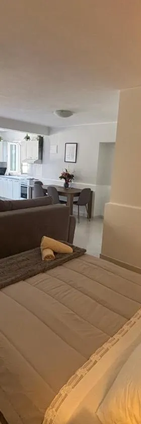 Studio Apartment Krapanj，位于克拉帕尼岛的酒店