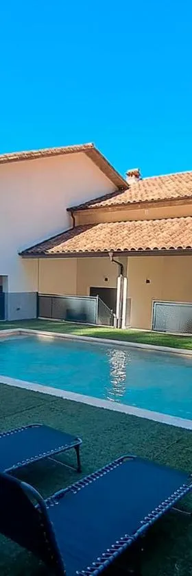 Apartamento La Monina CUEVAS DEL VALLE，位于Cuevas del Valle的酒店
