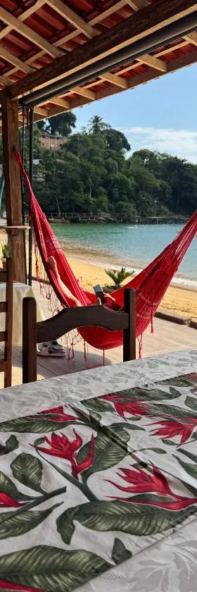 Pousada Frezza Mergulho，位于Praia Vermelha的酒店
