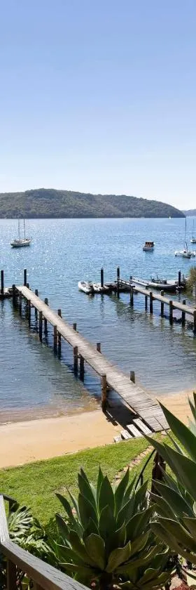 Island Paradise - Private Waterfront Retreat，位于Scotland Island的酒店