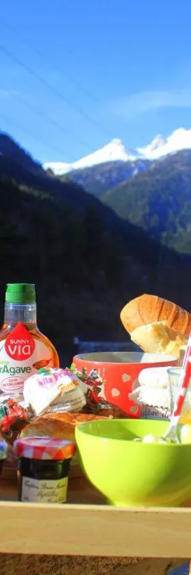 Les Hauts du Pâquier，位于莫达讷的酒店