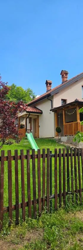 Ruža vetrova，位于Kušići的酒店