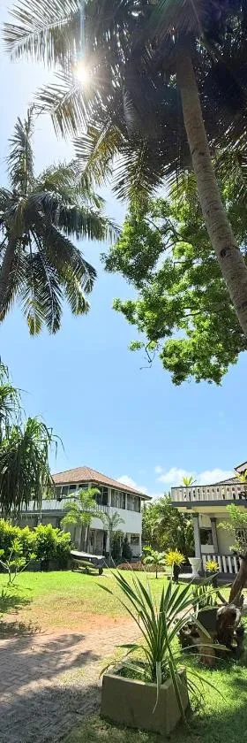 Rosanuka Beach Villa，位于瓦伊卡尔的酒店