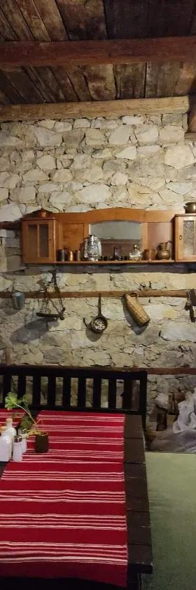 Кулинарна къща за гости СОФРИЦА，位于Hvoyna的酒店