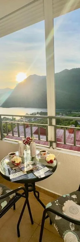 Apartment Milos，位于普卢日内的酒店