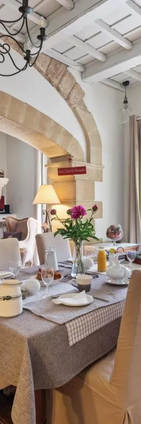 L'ORANGERIE Chambres d'hotes de charme，位于Valros的酒店