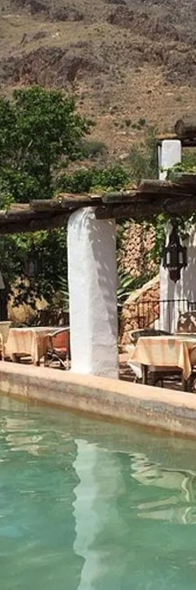 Cortijo rural la alberca，位于尼哈尔的酒店