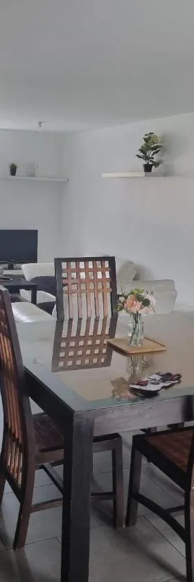 appartement 3 chambres，位于巴斯约兹的酒店