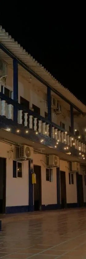 Hotel colombia，位于托卢的酒店