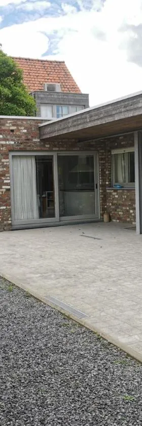Vakantiewoning Henri Vleteren-Ieper，位于Woesten的酒店