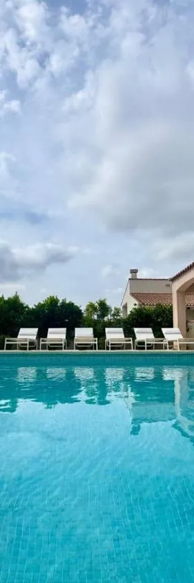 La Villa verdoyante，位于巴亚盖斯的酒店