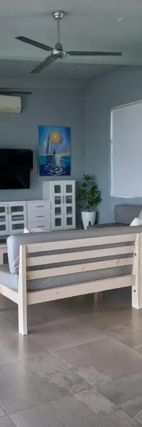 Magnific Rock - Surf Resort & Yoga Retreat Nicaragua，位于波波约的酒店