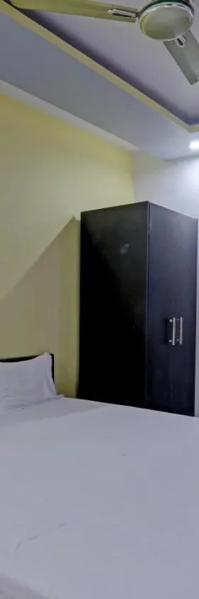 Super Hotel O Sri Krishna Palace，位于Transport Nagar的酒店