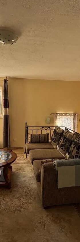 Relax and Explore, Alva Apartment，位于索林的酒店