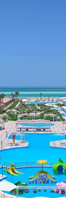 Riviera Aqua Park Resort，位于赫尔格达的酒店