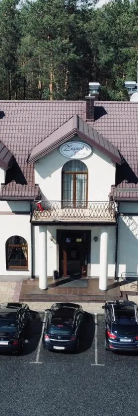 Zajazd Emida，位于Sinołęka的酒店