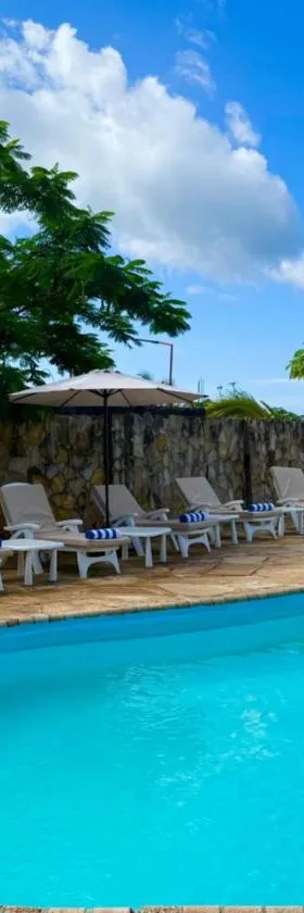 Sea Crest Hotel，位于吉汶瓦的酒店