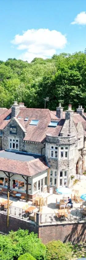 Sidcot Arms，位于温斯康比的酒店