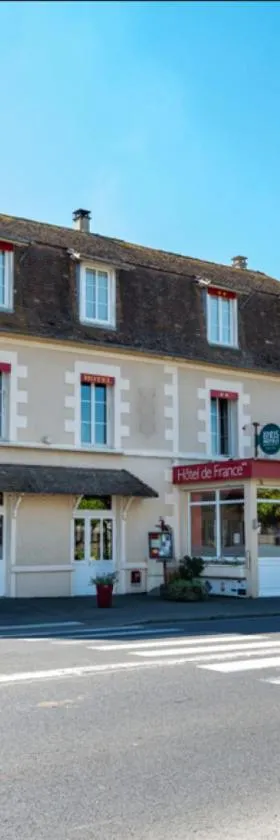 Logis Hôtel De France- Restaurant GRILL，位于栋弗龙的酒店