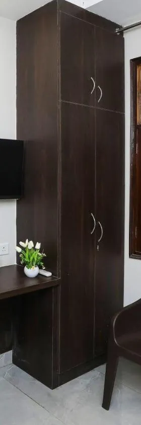 Hotel O The Signature Inn，位于Indirapuram的酒店