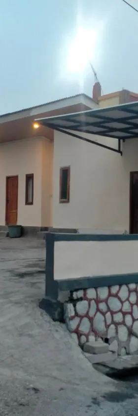 PESONA BROMO Homestay，位于庞越的酒店