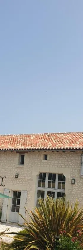 La Tour du Raygnier，位于Verneuil-le-Château的酒店