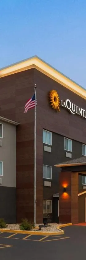 La Quinta Inn & Suites by Wyndham Peru Starved Rock St Park，位于秘鲁的酒店