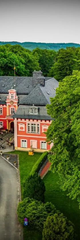Pałac Spiż Miłków koło Karpacza，位于卡尔帕奇的酒店