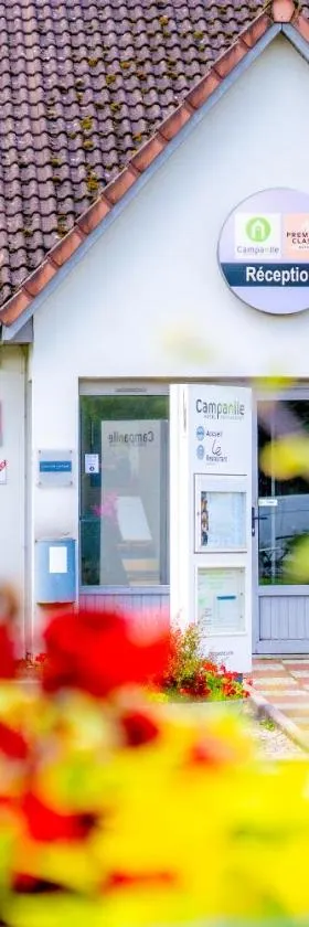 钟楼阿瓦隆酒店，位于索维尼勒布瓦的酒店