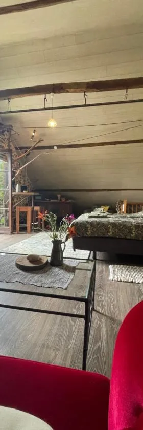 unique room with great view in a former old barn，位于Troche的酒店
