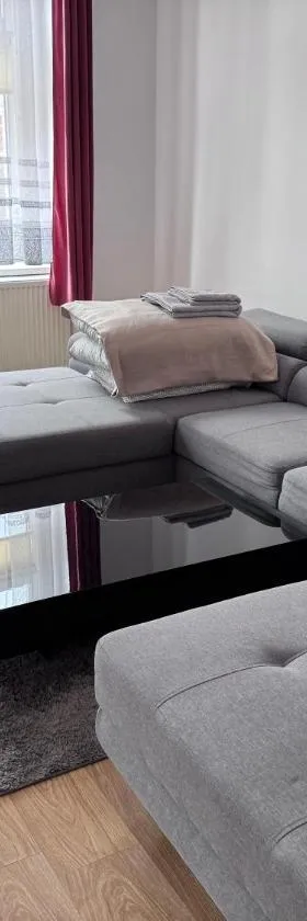Apartament blisko Krzywej Wieży Dostęp za pomocą kodu，位于希隆斯克地区宗布科维采的酒店