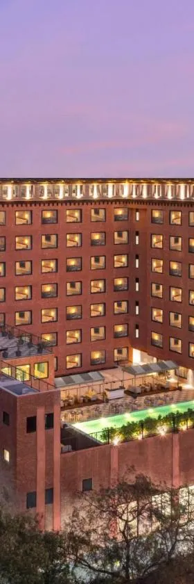 Holiday Inn Gurgaon NH8 by IHG，位于古尔冈的酒店