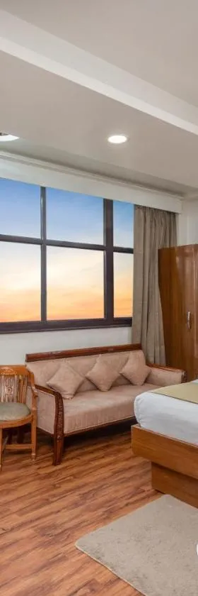 Hotel RK Residency Vasundhara Ghaziabad Delhi NCR，位于加济阿巴德的酒店