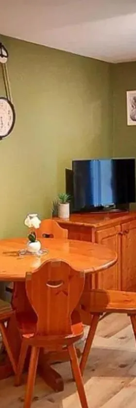 Appartement cosy à Saint-Lary-Soulan 28 m² avec piscine，位于圣拉里苏朗的酒店