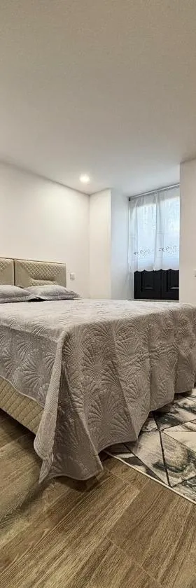 As Casas do Penedo da Moura，位于阿尔库什迪瓦尔德维什的酒店