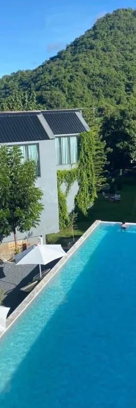 Adoor hotel Khao Yai，位于Ban Rai的酒店