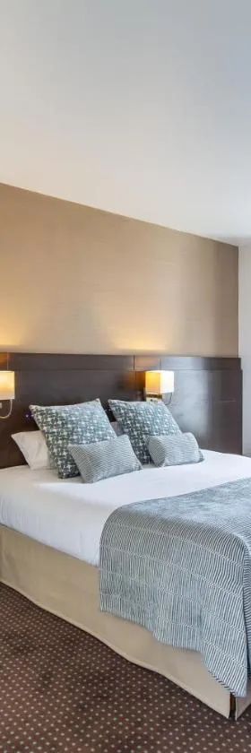 Helgon Hotel - Lourdes Pyrénées，位于卢尔德的酒店