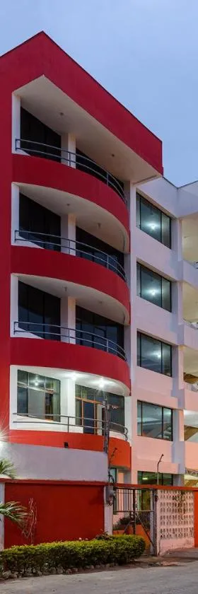 Hotel RC Tonsupa，位于阿塔卡梅斯的酒店