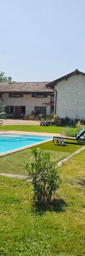 La ferme de Cruz chez Lisa，位于Cruzilles-lès-Mépillat的酒店