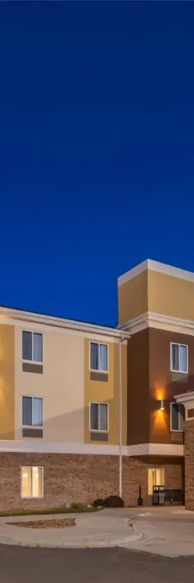 Best Western Plus Liberal Hotel & Suites，位于利柏提的酒店