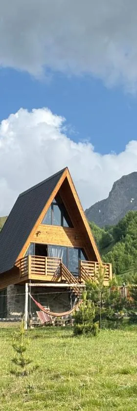 Heart of Mountains Escape，位于Sioni的酒店